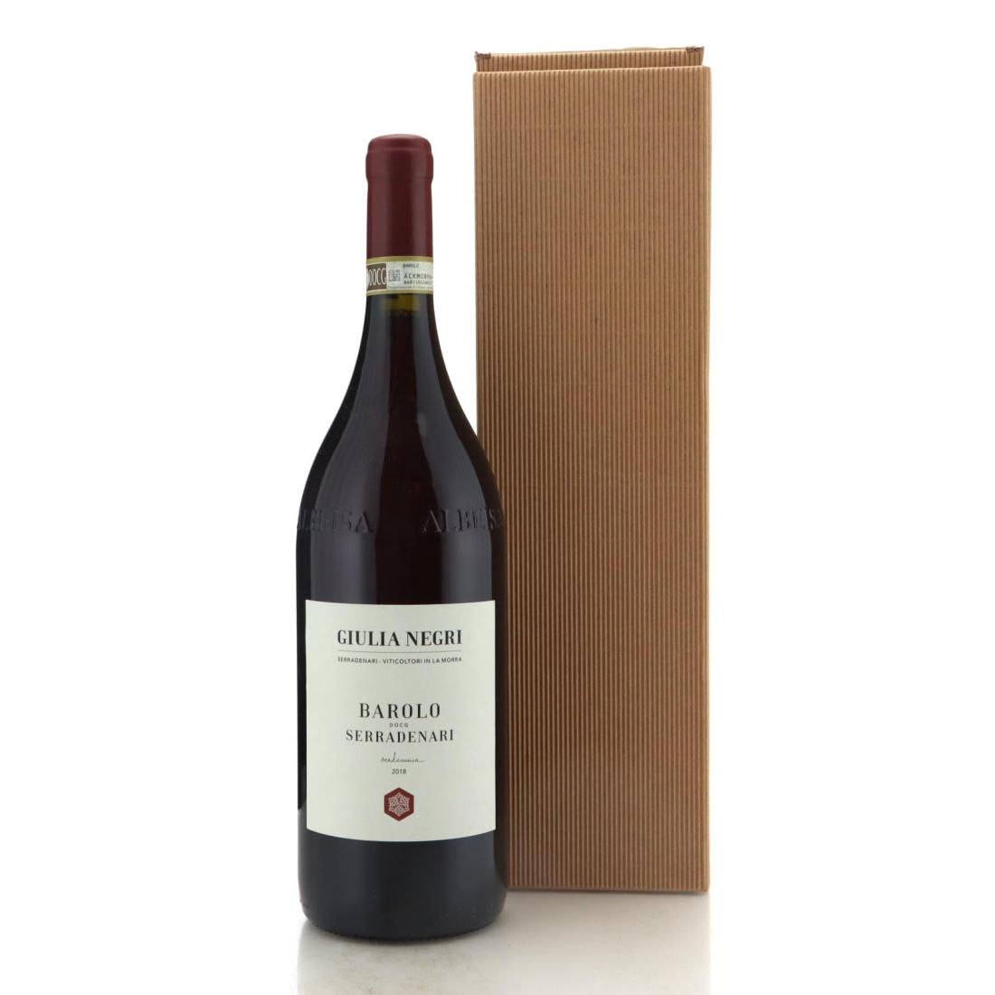 Giulia Negri Serradenari 2018 Magnum