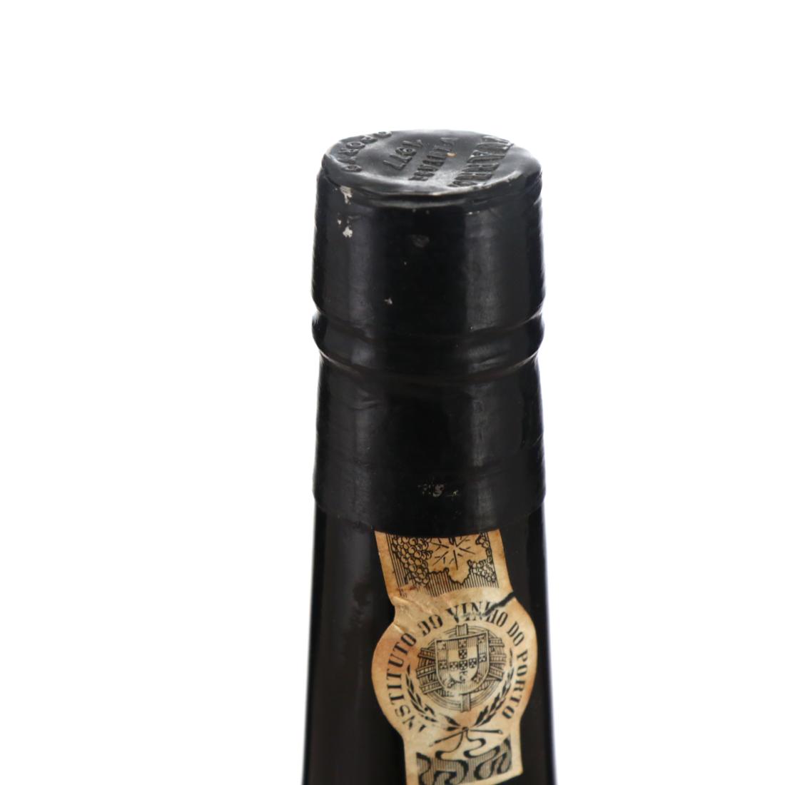 Image for Warre's 1977 Vintage Port x 6