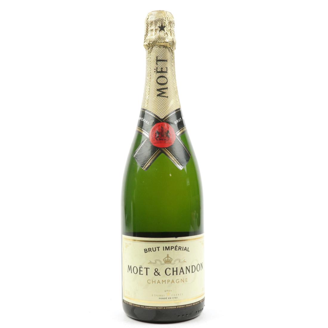 Image for Moet & Chandon Brut NV Champagne