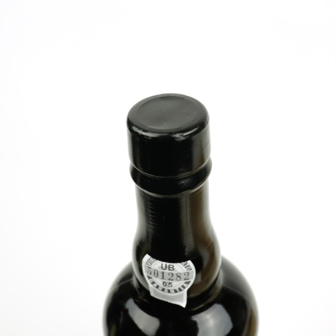 Image for Warre's Quinta Da Cavadinha 2001 Vintage Port